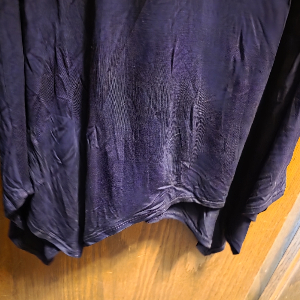 Set of three LOGO Lavish tanks in black, blackberry and purple. - Picture 3 of 6